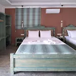 Noel Baba Szálloda Kaş