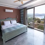 Noel Baba Kaş