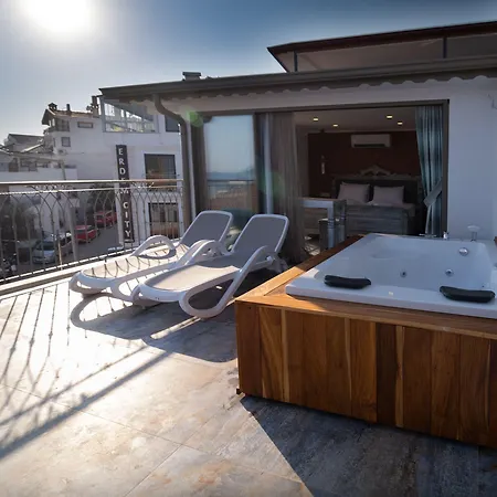 Noel Baba Hotel Kaş